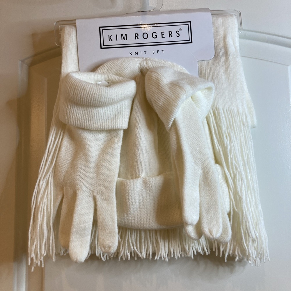 Kim Roger's Women's Ivory Knit Set Cap Gloves Scarf OSFM NWT Winter Warm Classic